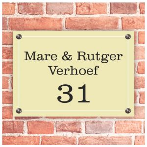 Naambordje voordeur rechthoek geel met wit kader
