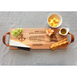 Borrelplank graveren met leren handvaten beuken 17x48 cm